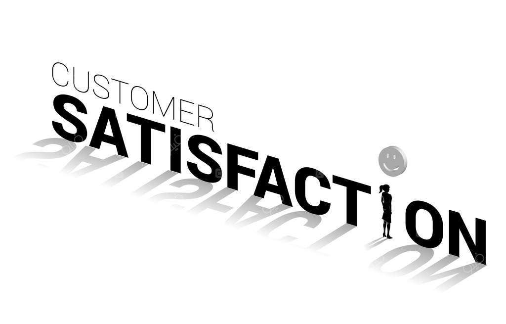 زن تاجر در کنار آیکون سه‌بعدی امتیازدهی لبخند ایستاده است