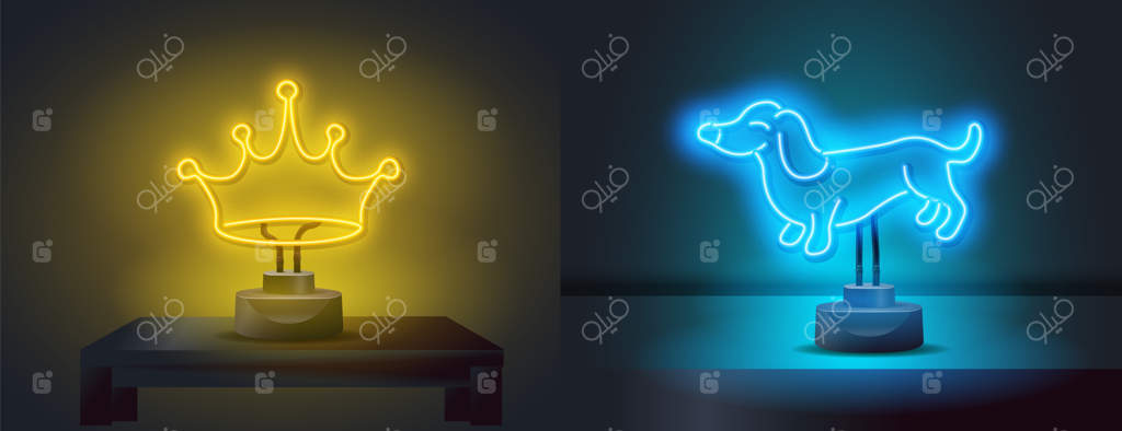 تابلوی نئونی تاج و سگ روی یک پایه قرار دارد