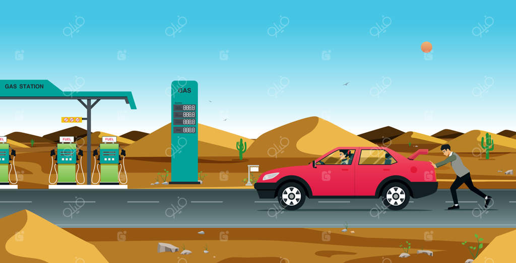 مردی در حال هل دادن یک ماشین خاموش به سمت پمپ بنزین.