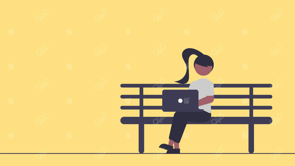 دختری در حال کار با لپ‌تاپ روی نیمکت باغ