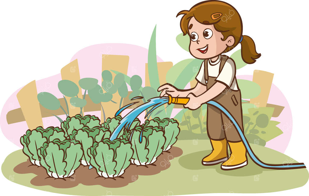 تصویر کودکی بامزه که در باغچه‌اش به گل‌ها آب می‌دهد