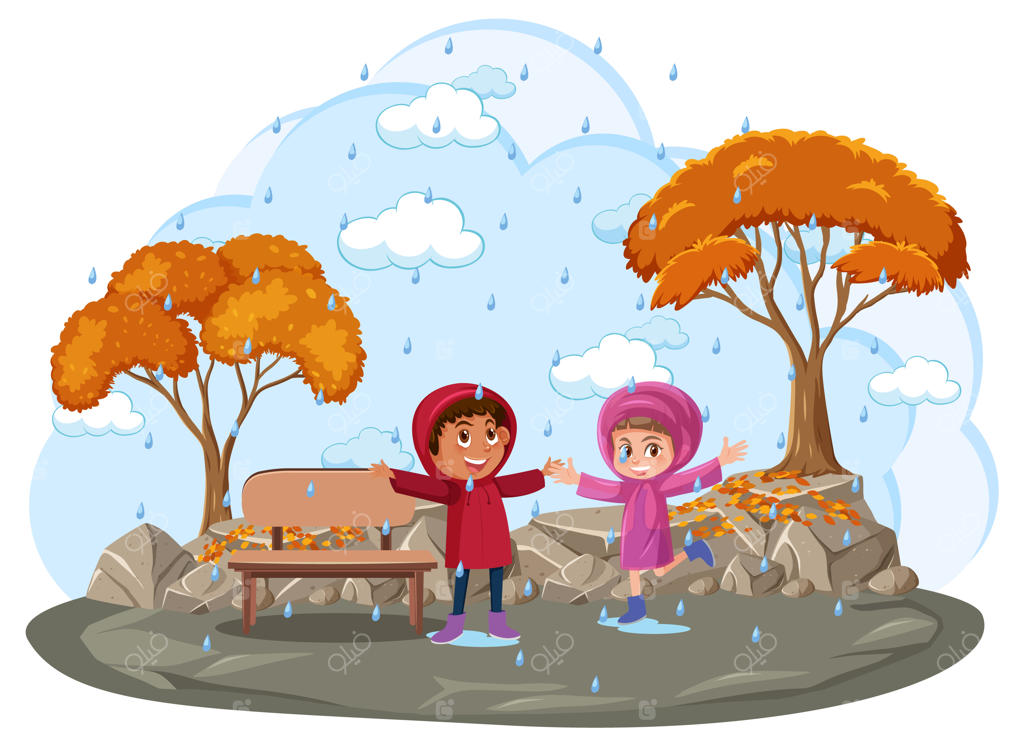 پارک بیرونی خلوت با کودکان در حال بازی زیر باران