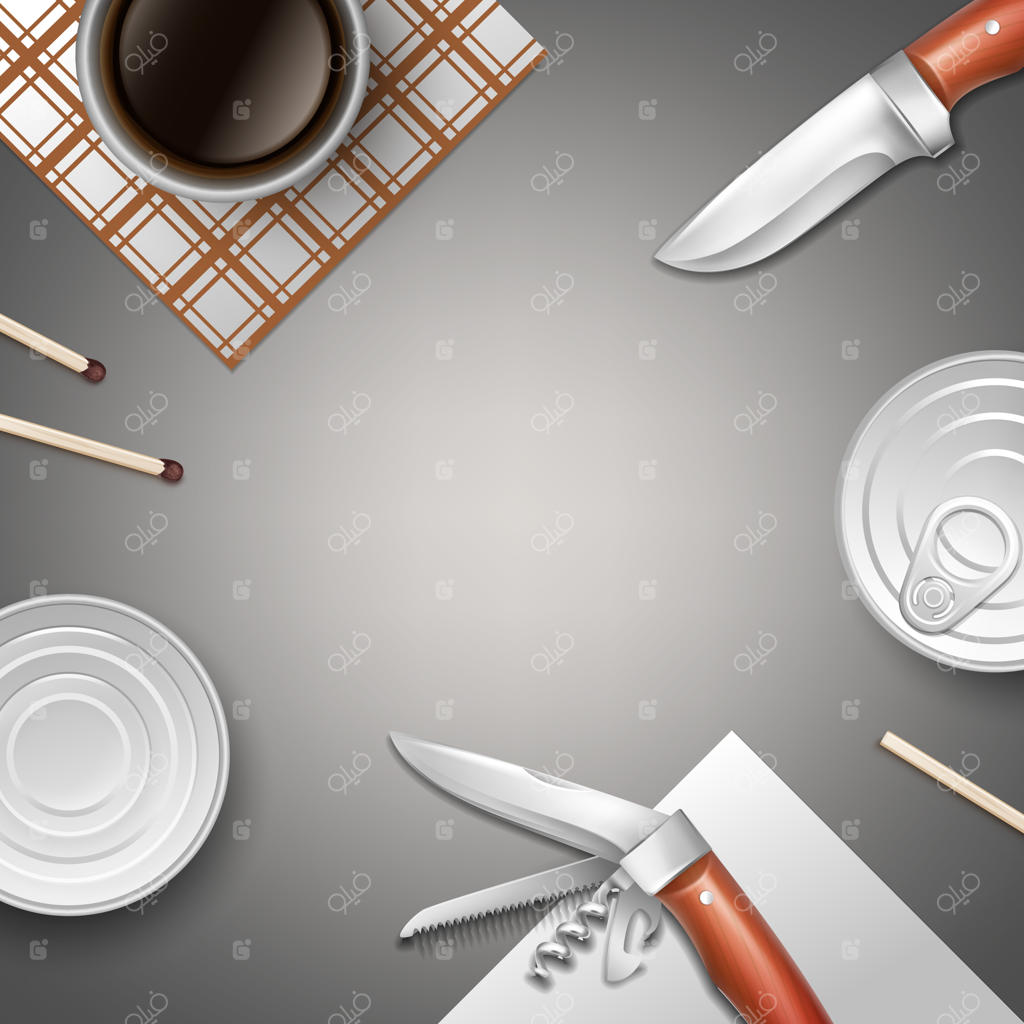 طبیعت بی‌جان کمپینگ: کنسروها، چاقوها، کبریت‌ها، دستمال‌ها و فنجان قهوه (نمای بالا)