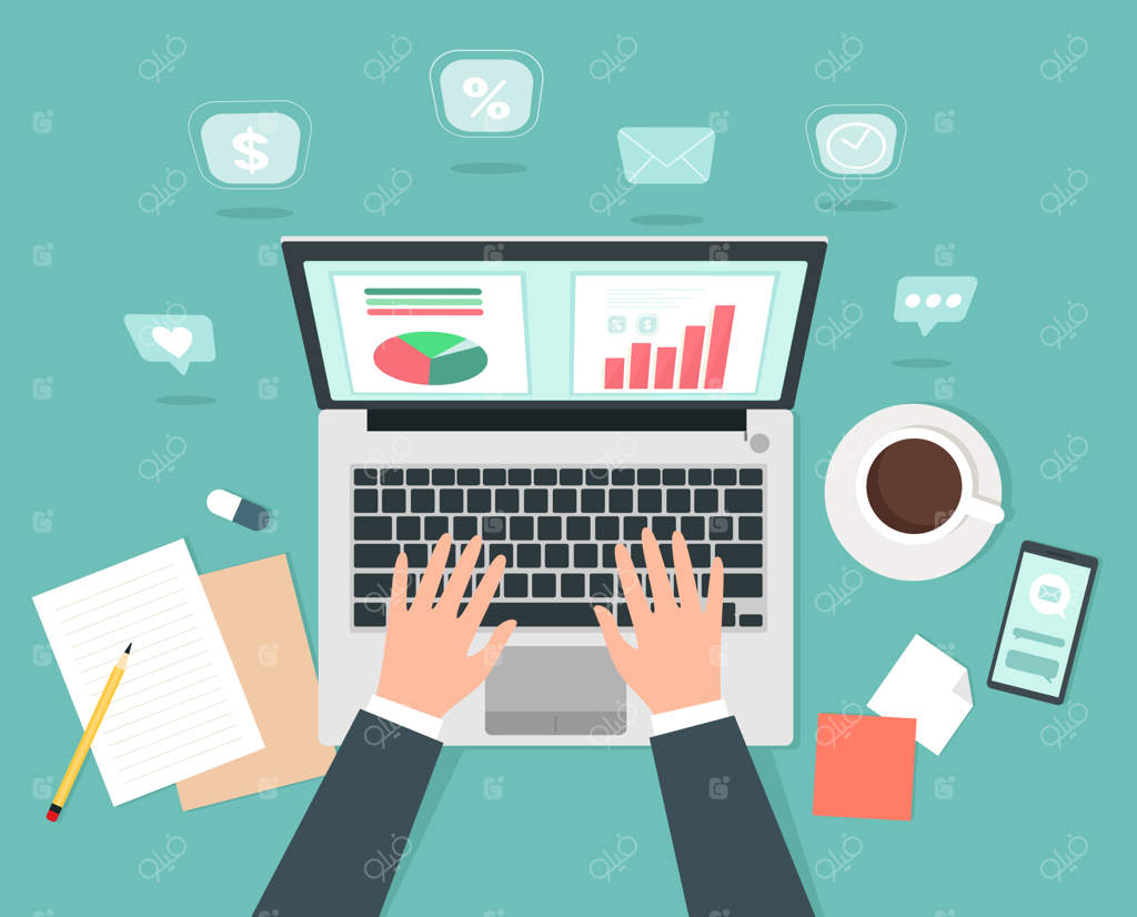 مردی در حال کار با کامپیوتر: تجارت آنلاین یا آموزش از بالا.