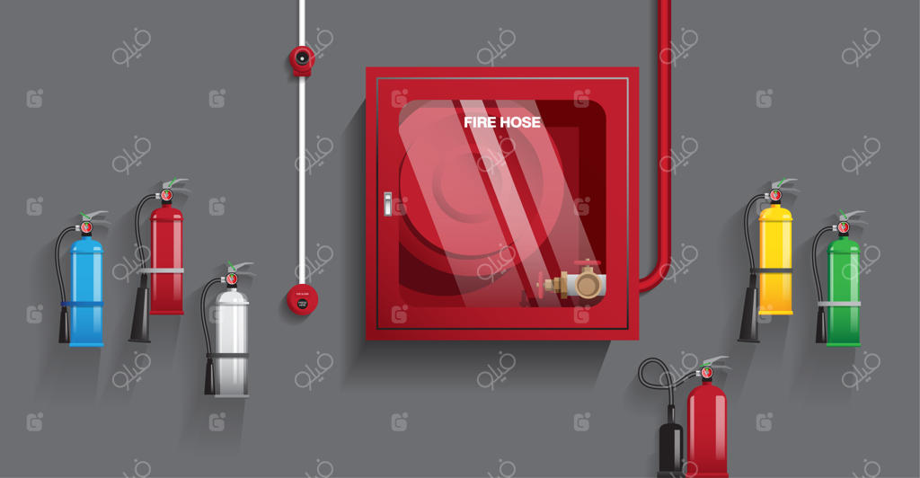 کپسول و شیلنگ آتش‌نشانی روی دیوار