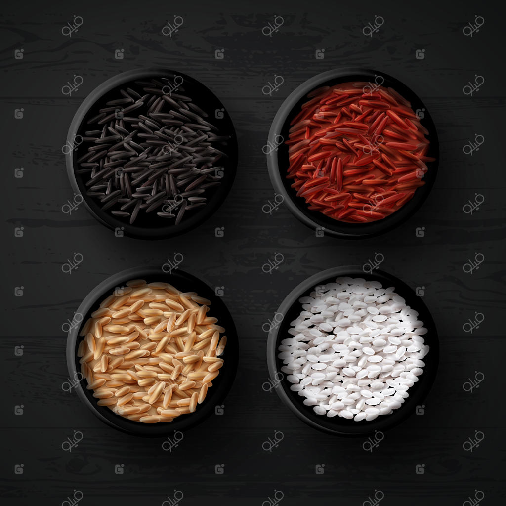 کاسه‌های برنج متنوع: قرمز، قهوه‌ای، وحشی و سفید مناسب برای سوشی، روی زمینه چوبی مشکی، نمای بالا