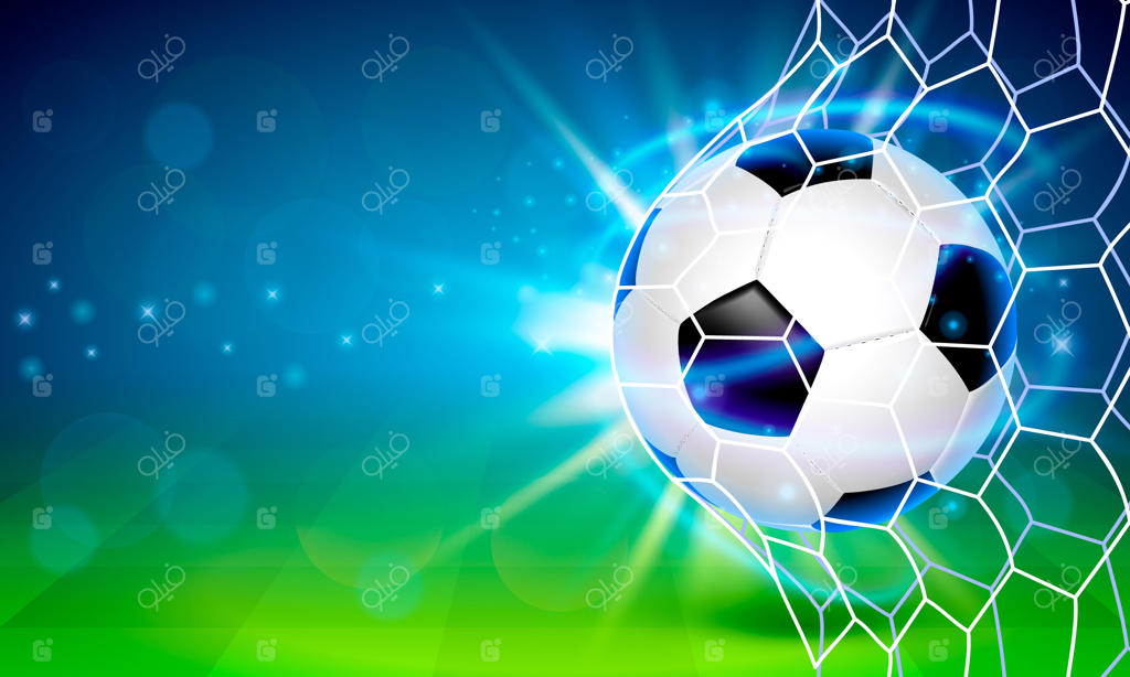 توپ فوتبال در زمین بازی.