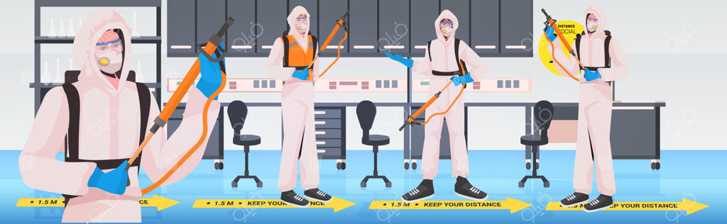 نظافتچیان حرفه‌ای با لباس‌های حفاظتی در حال تمیزکاری و ضدعفونی ویروس کرونا