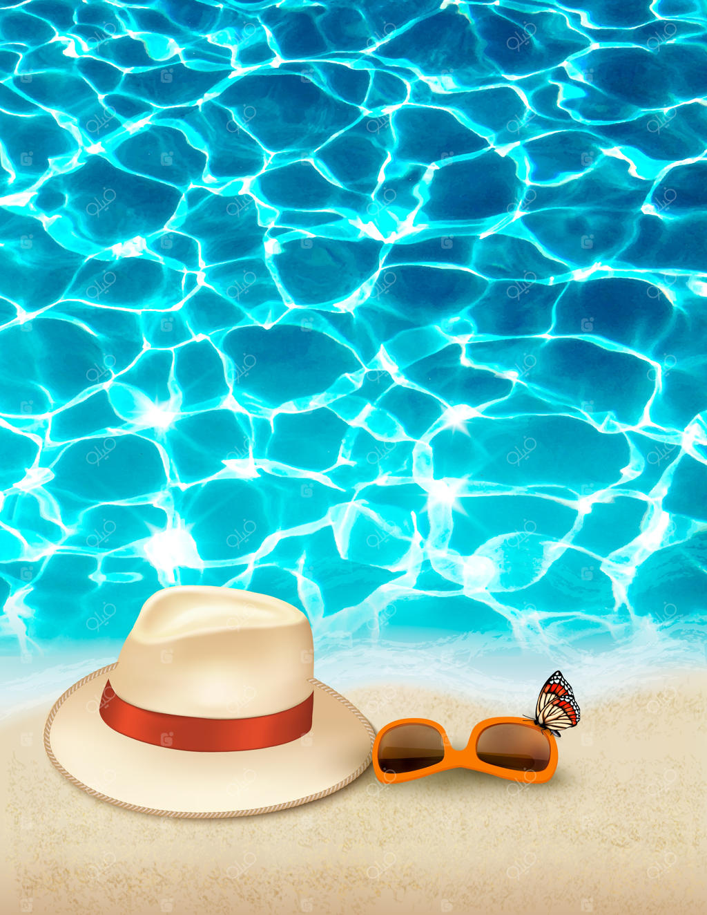 پس‌زمینه تعطیلات با دریای آبی، یک کلاه و عینک آفتابی.