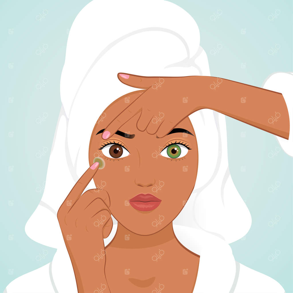 دختر آفریقایی در حال قرار دادن لنز تماسی در چشم خود با حوله حمام - مراقبت از پوست از نزدیک