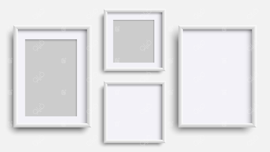 قاب عکس‌های مربع سفید واقعی، مجموعه‌ای نارفته بر روی زمینه سفید.