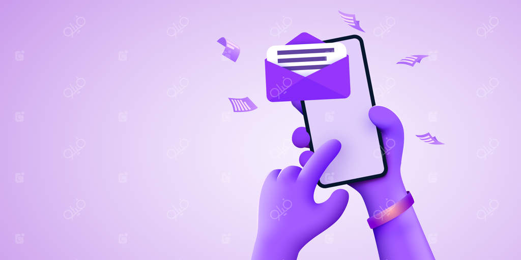 دست در حال نگه داشتن موبایل هوشمند با مفهوم برنامه‌ی ایمیل