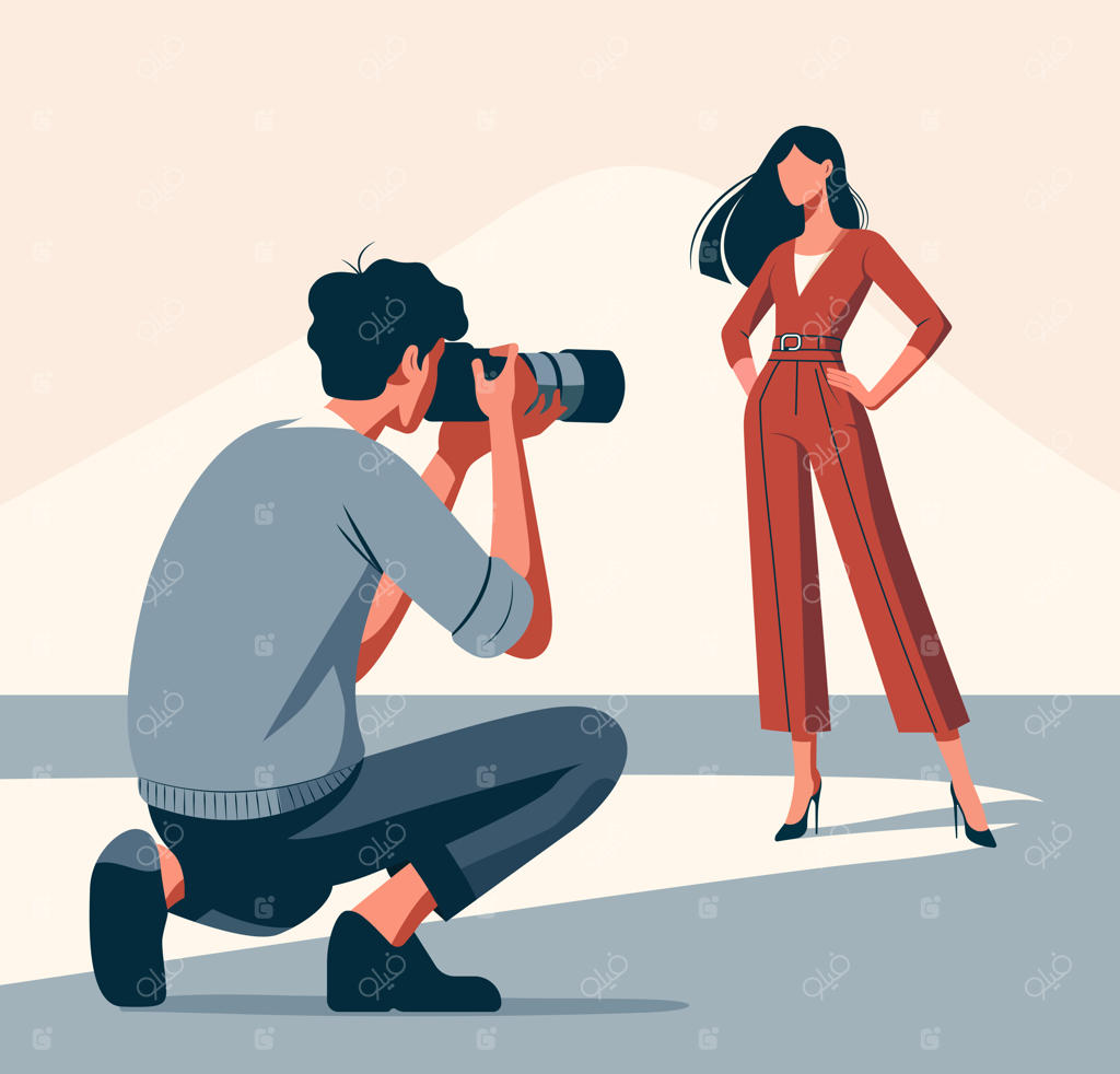 مرد در حال عکاسی از زن با دوربین