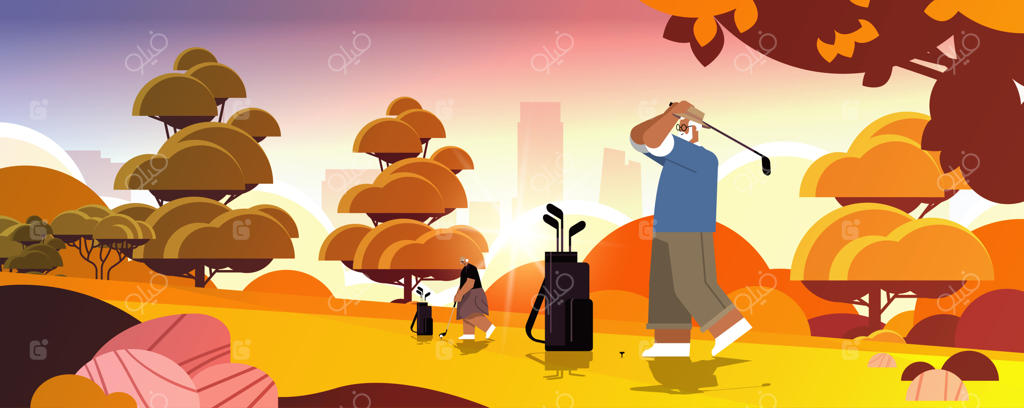 مرد مسن در حال بازی گلف در زمین گلف - بازیکن سالخورده در حال ضربه زدن، مفهوم پیر شدن فعال در منظره زمین گلف