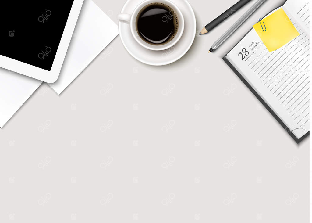 محیط کار دفتر - قهوه، تبلت، کاغذ و چند خودکار.